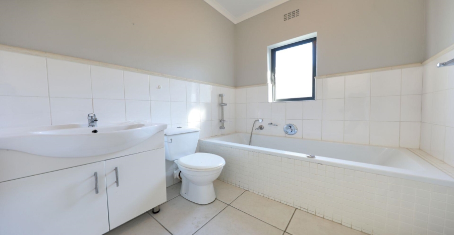 3 Bedroom Property for Sale in Plattekloof Western Cape
